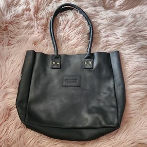 Parker Clay Merkato black leather tote